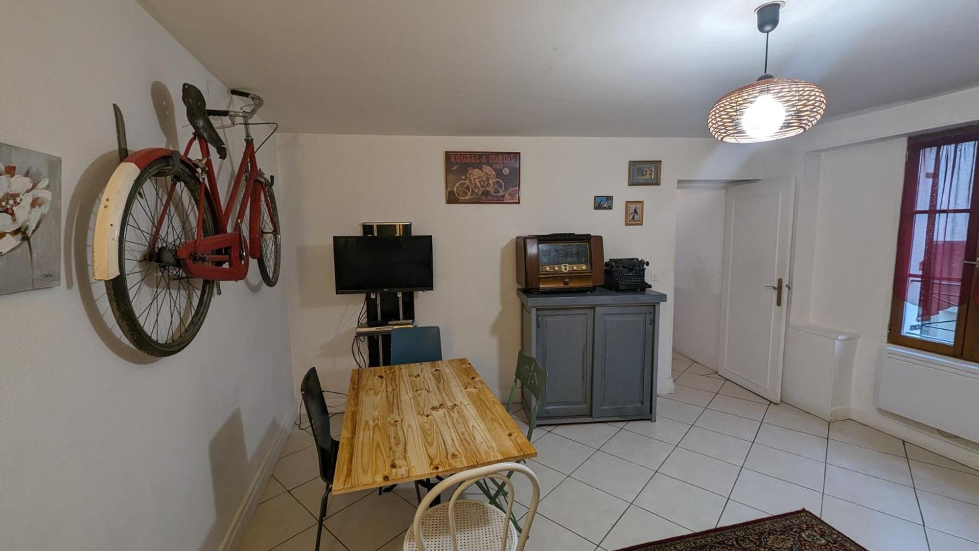 Chez Ma Petite Reine 1 Apartment Pontoise Bagian luar foto